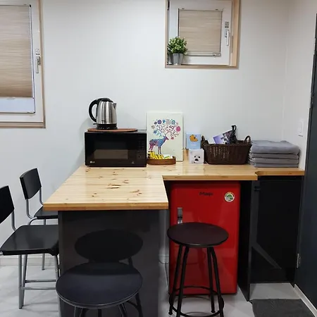 Cozy Apartment Near Hongdae Sogang Ewha
